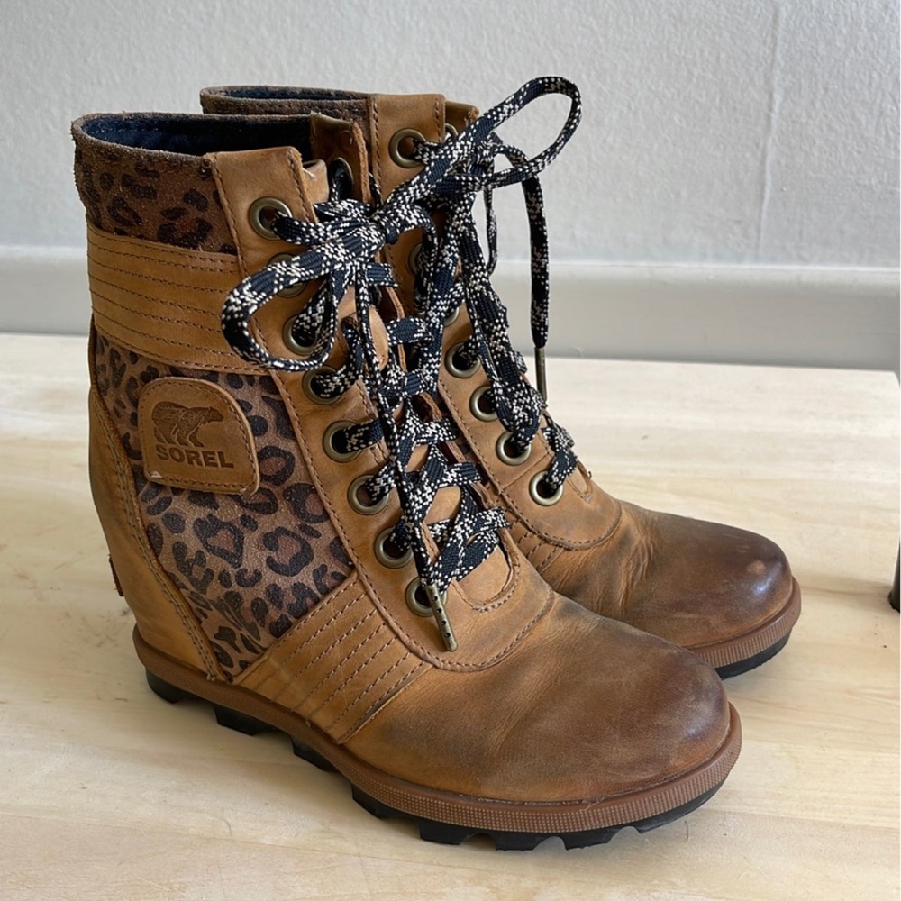 SOREL wedged boots